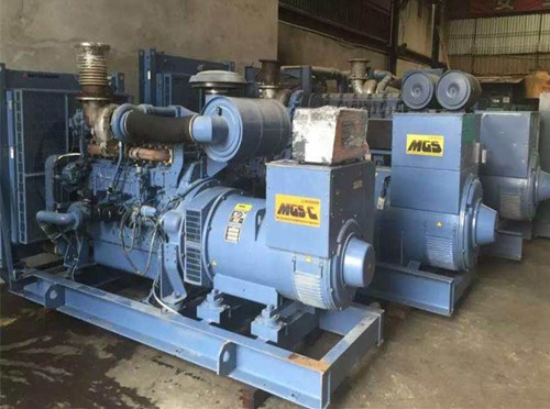 明溪发电机组带负载降电压是什么原因照成的？